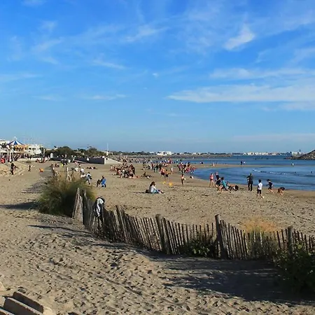 Superbe Appart En A 300 M De La Plage. Apartment *